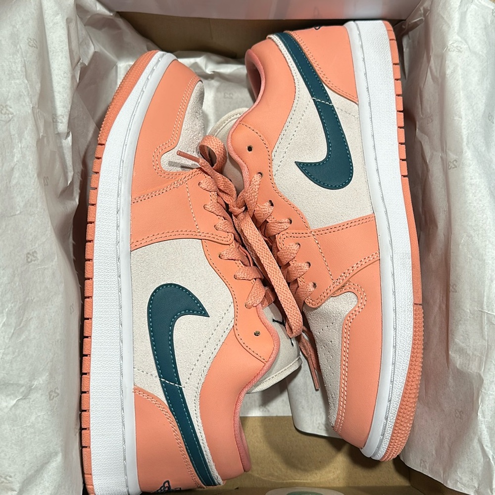 Women’s Air Jordan 1 Low
